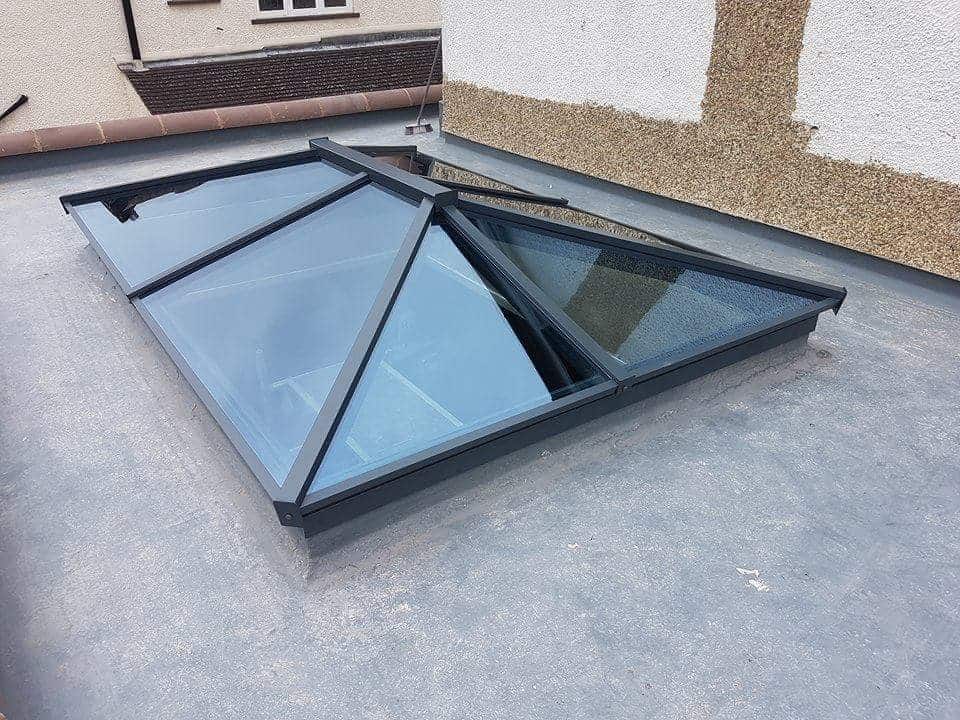 Aluminium lantern rooflight