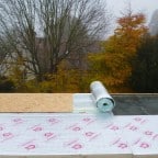 Warm roof construction with Rubberbonds EPDM flat roof membrane