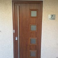 golden-oak-composite-front-door-installed-in-redhill-by-dorking-glass